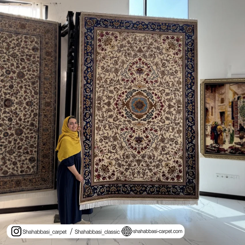 فرش ابریشم کد ۲۰۸ کرم