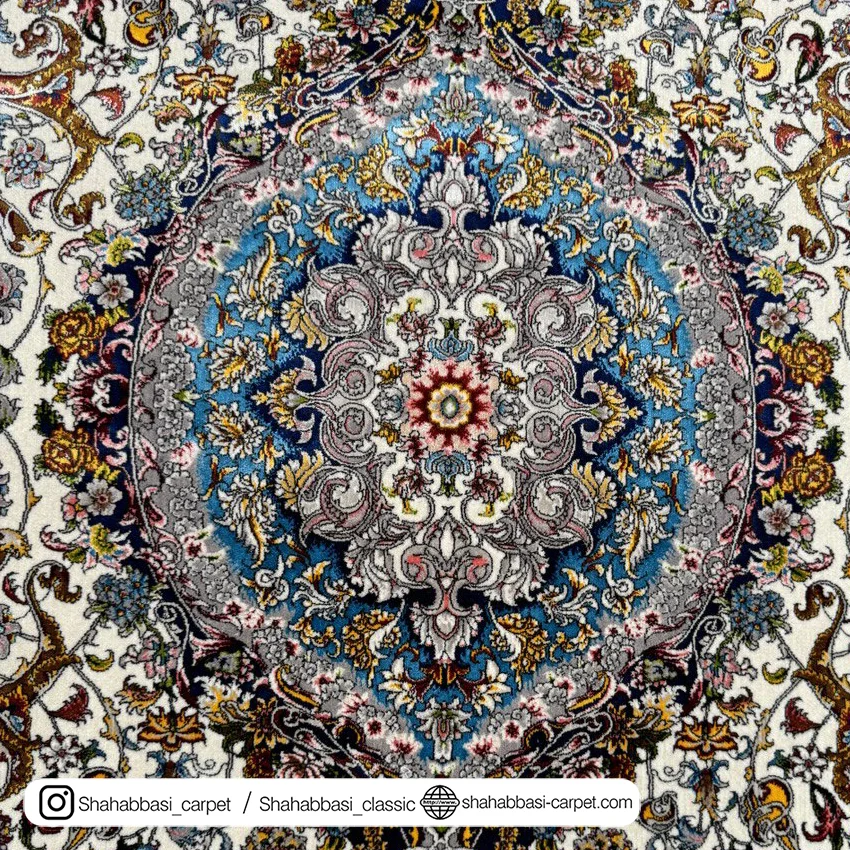 فرش ابریشم کرم