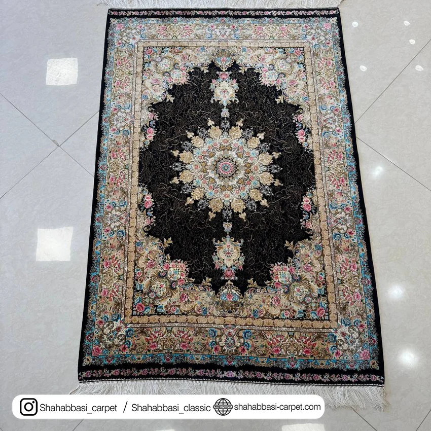 فرش ابریشمی مشکی