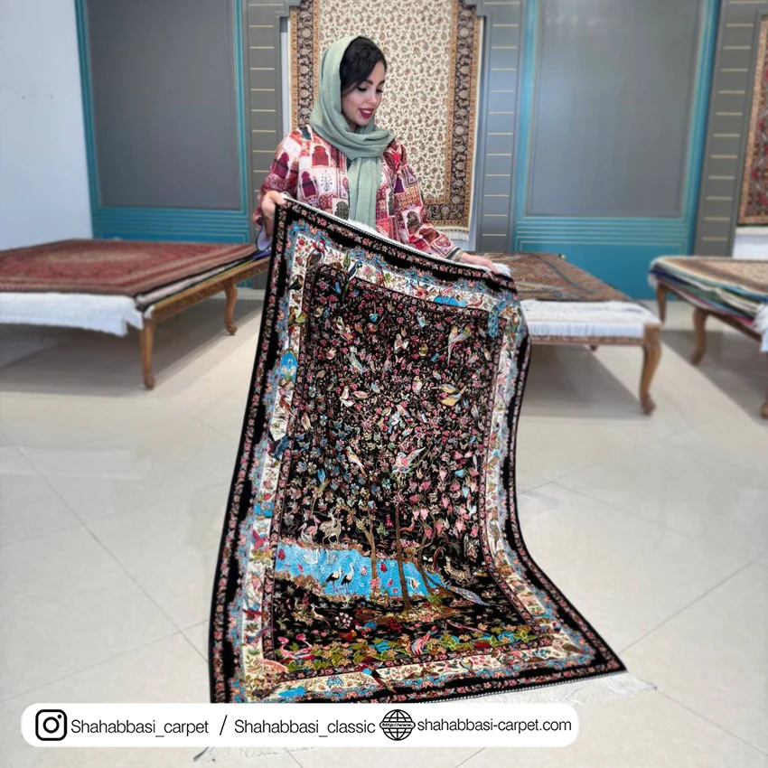 فرش تمام ابریشم کد ۲۱۴ مشکی