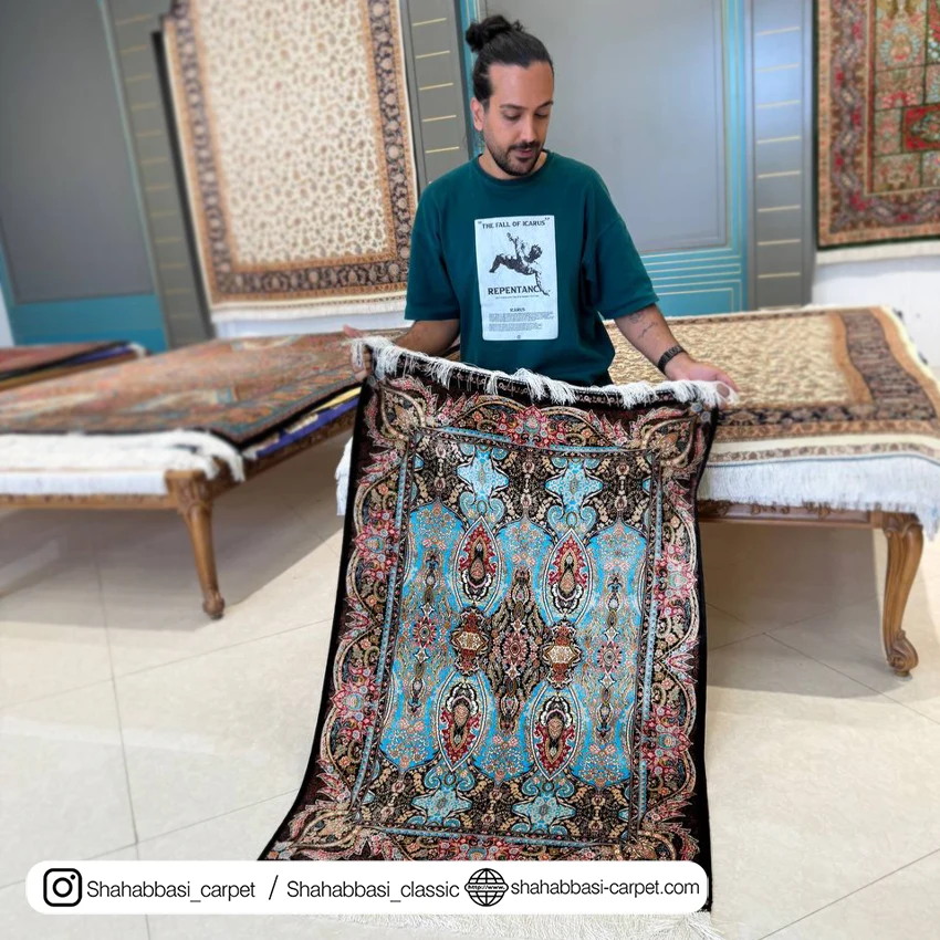 فرش تمام ابریشم کد ۲۲۰ مشکی