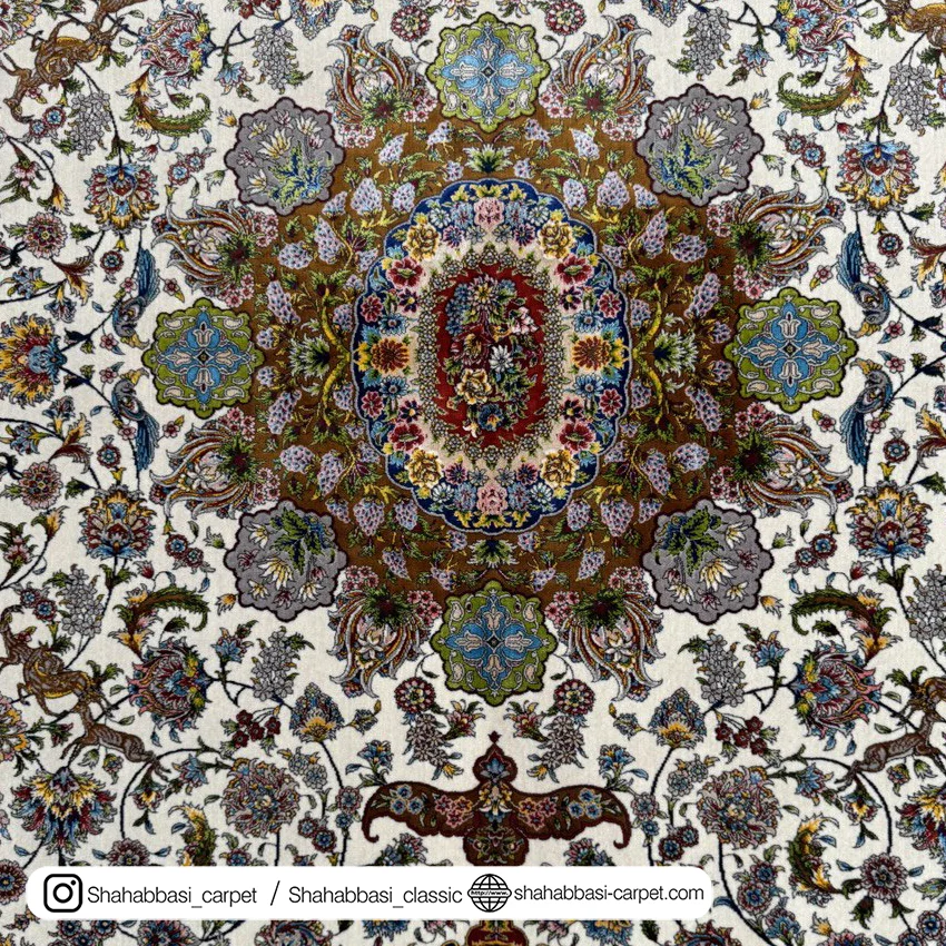 فرش تمام ابریشم کرم