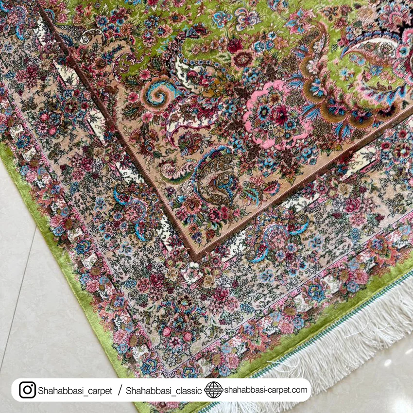 فرش سبز ابریشمی